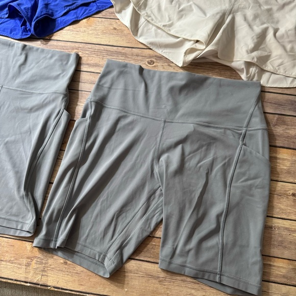 Lululemon shorts bundle size 12 - Picture 2 of 6